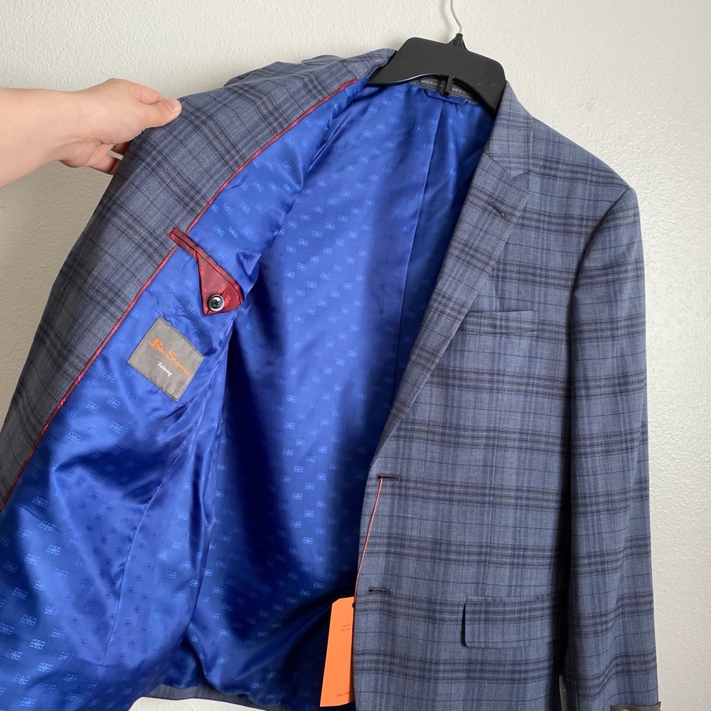 Men’s Suit - Picture 4 of 5